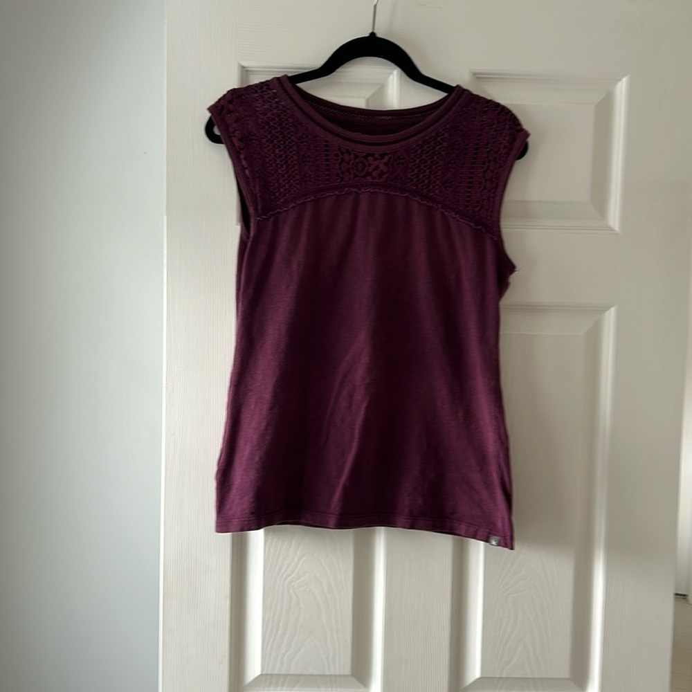 Eddie Bauer sleeveless top